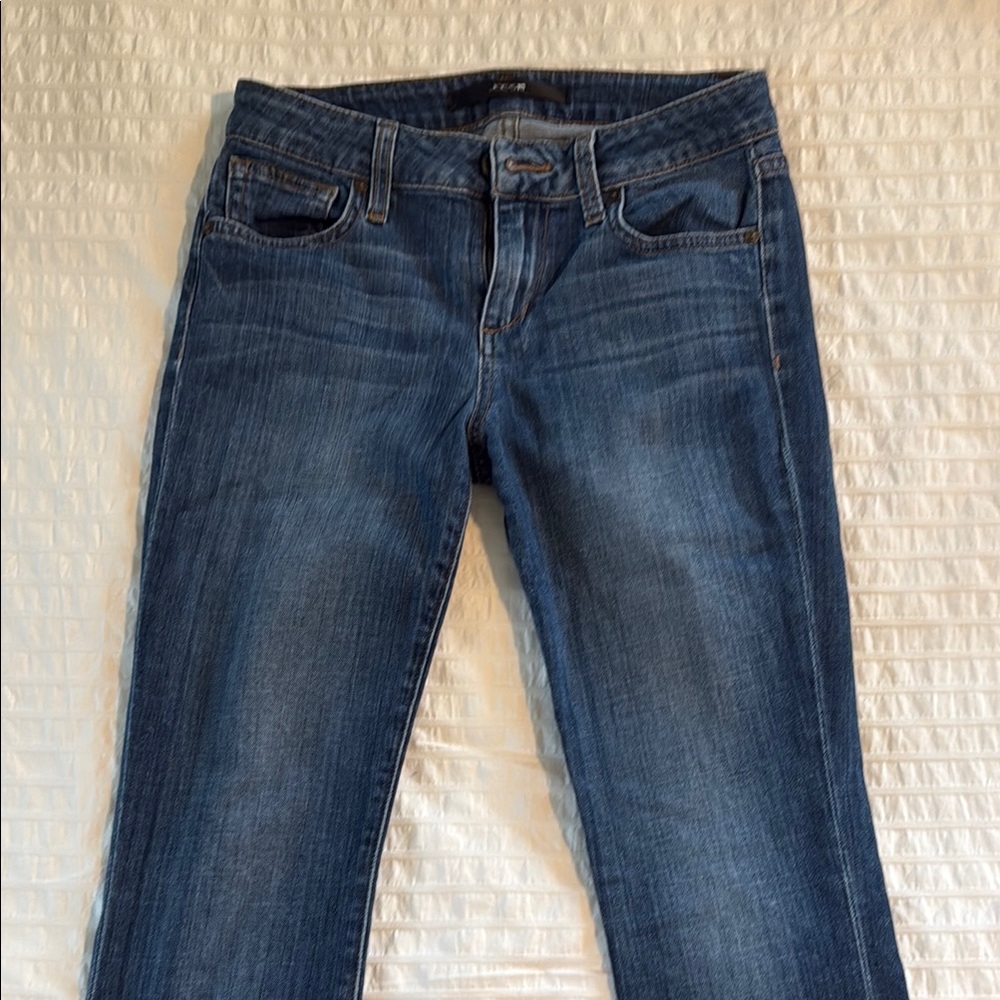 Joe’s Jeans medium wash skinny jeans -24. EUC